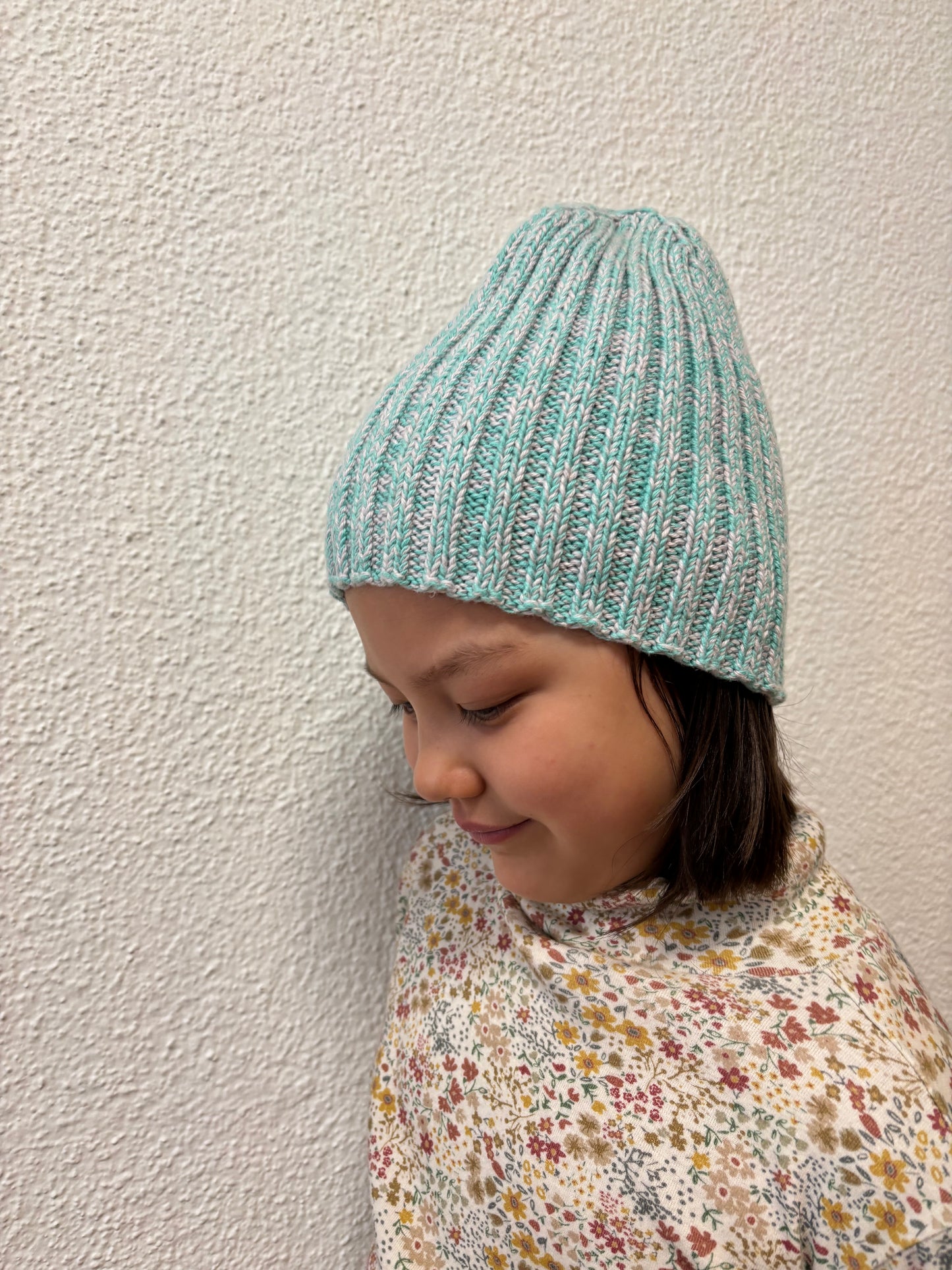 Kid stretchable hat - turquoise with gray