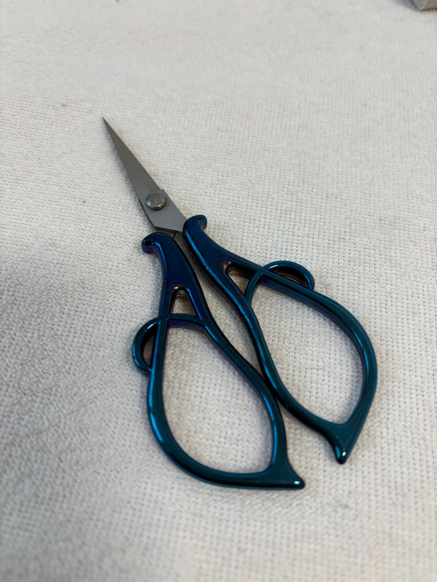 Vintage-Style Stainless Steel Scissors – Antique Gold Finish