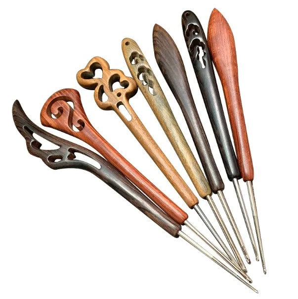 Sandalwood Crochet Hook Set – Crafted for Comfort and Elegance