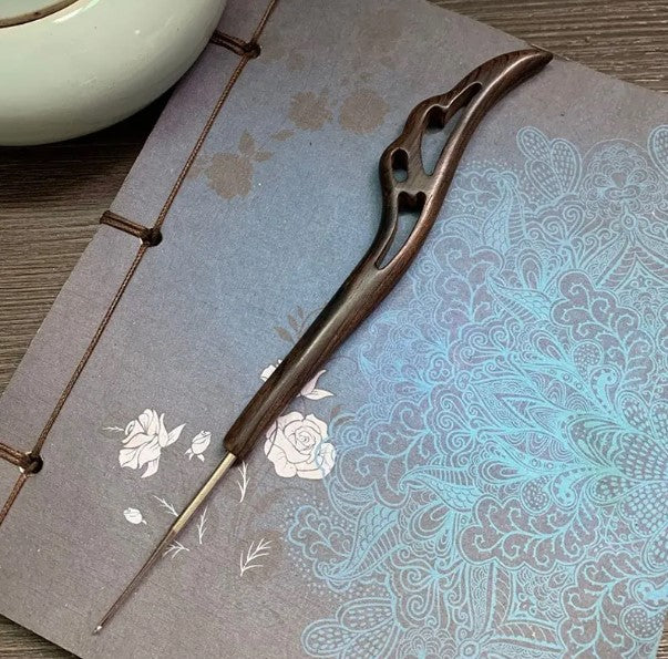 Sandalwood Crochet Hook Set – Crafted for Comfort and Elegance