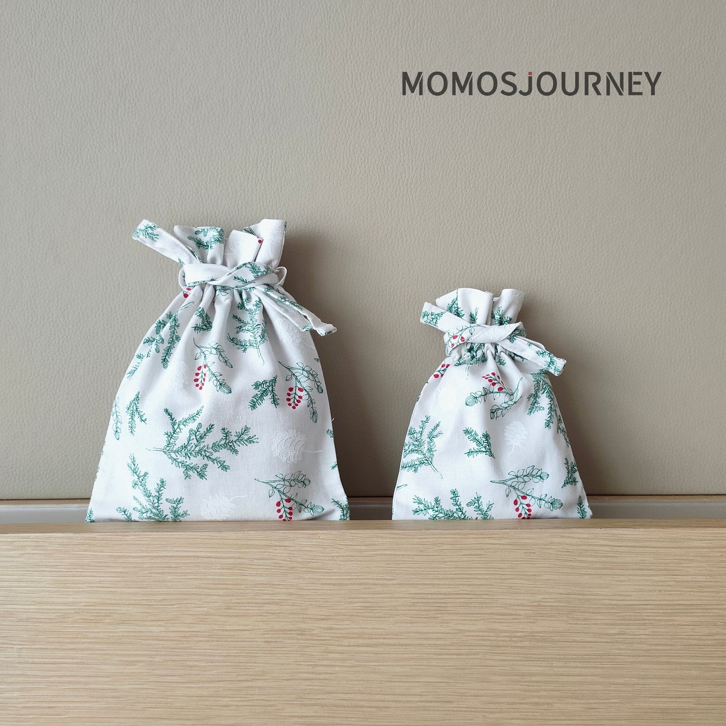Botanical cotton décor - winter motif collection