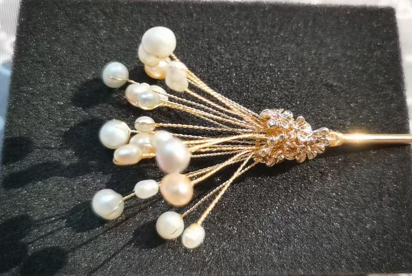 Haarnadel mit Perlenblume