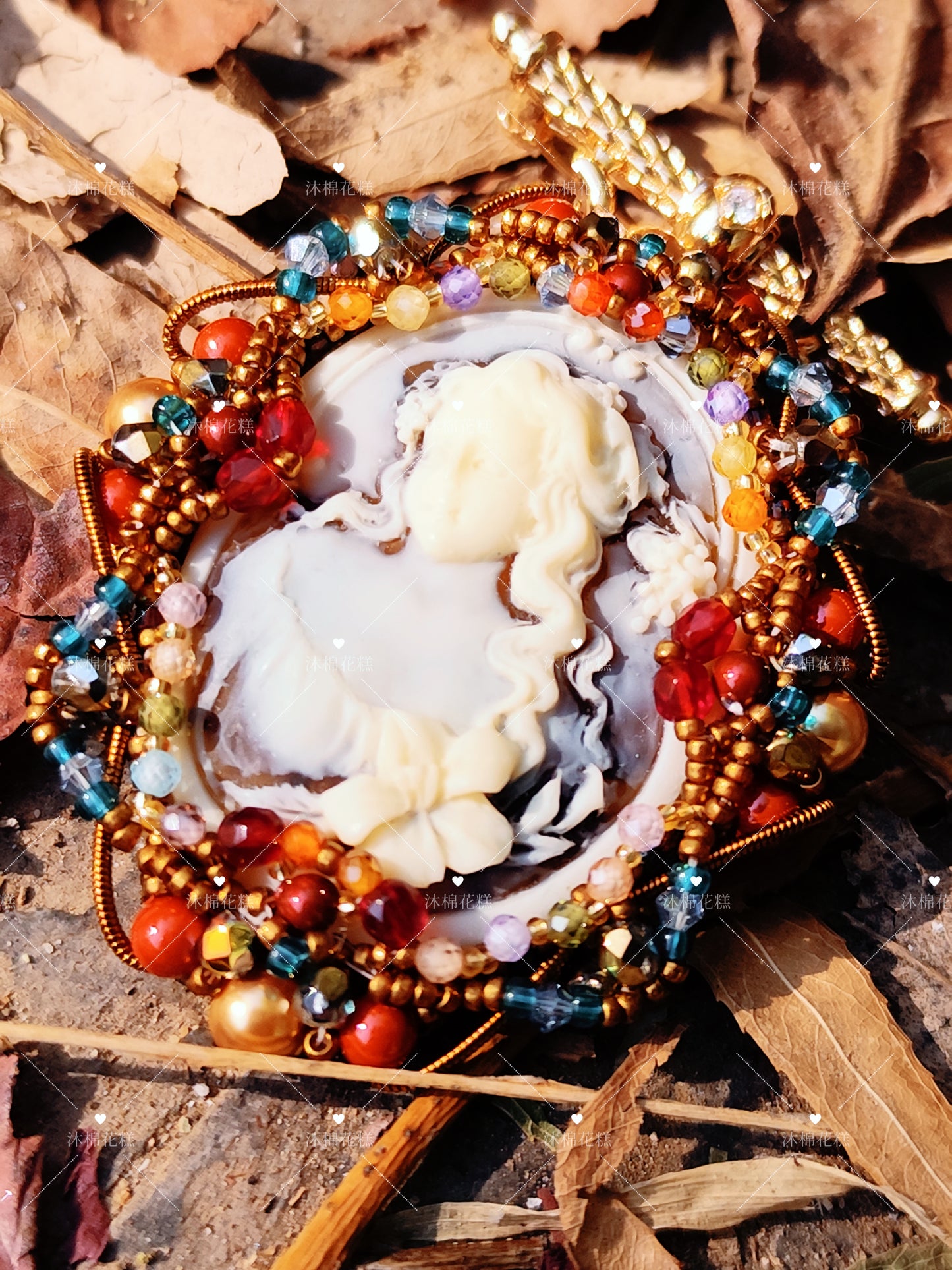 Cameo Brooch – Autumn Forest
