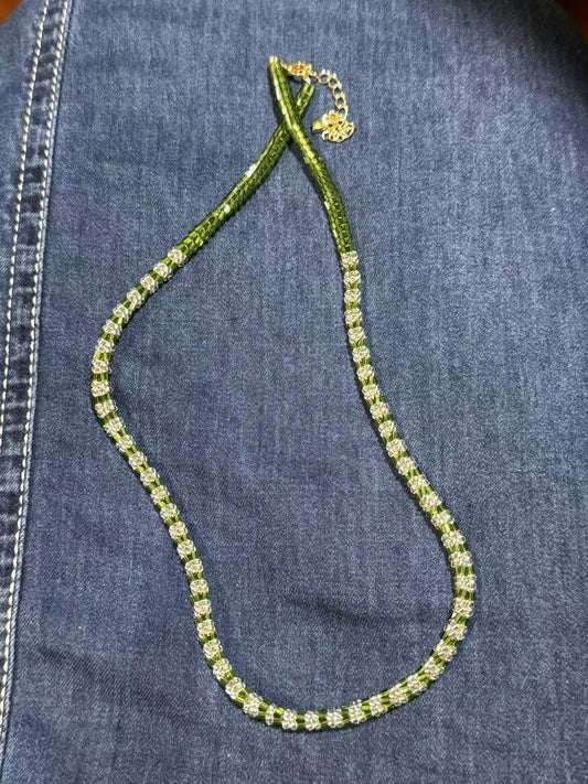 手工绿色串珠项链